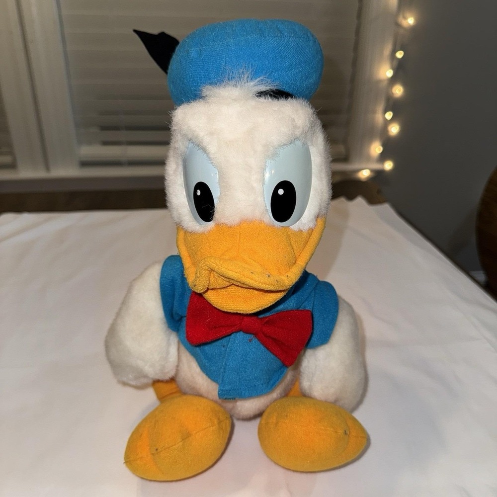 Vintage Dinald Duck Disneyland Walt Disney World Plush Stuffed Animal Toy 12"